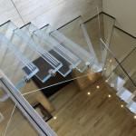 Лестничные ступени и ограждения из стекла